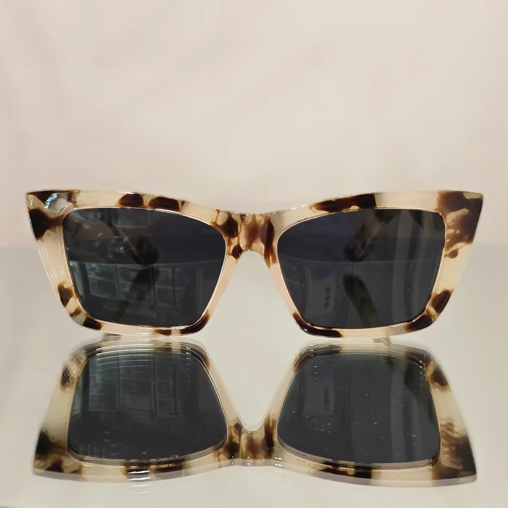 DIFF Eyewear Sunglasses x Krista Horton The Kolly Cream Tortoise Grey Polarized